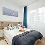 Stylish Near The Bonarka Shopping Center In Cracow By Renters Lägenhet Kraków